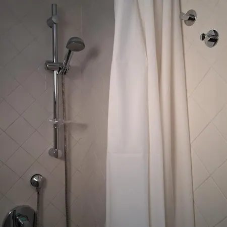 Il Chiostro A Chiaia Nápoles