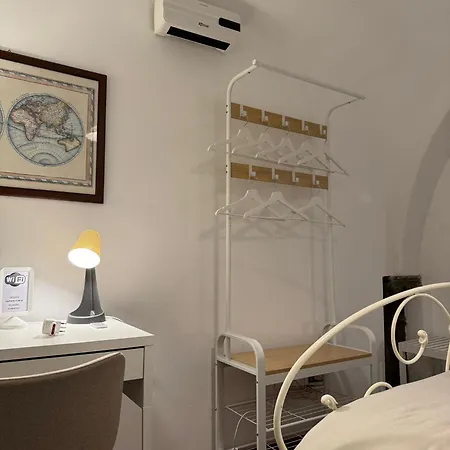 Il Chiostro A Chiaia *